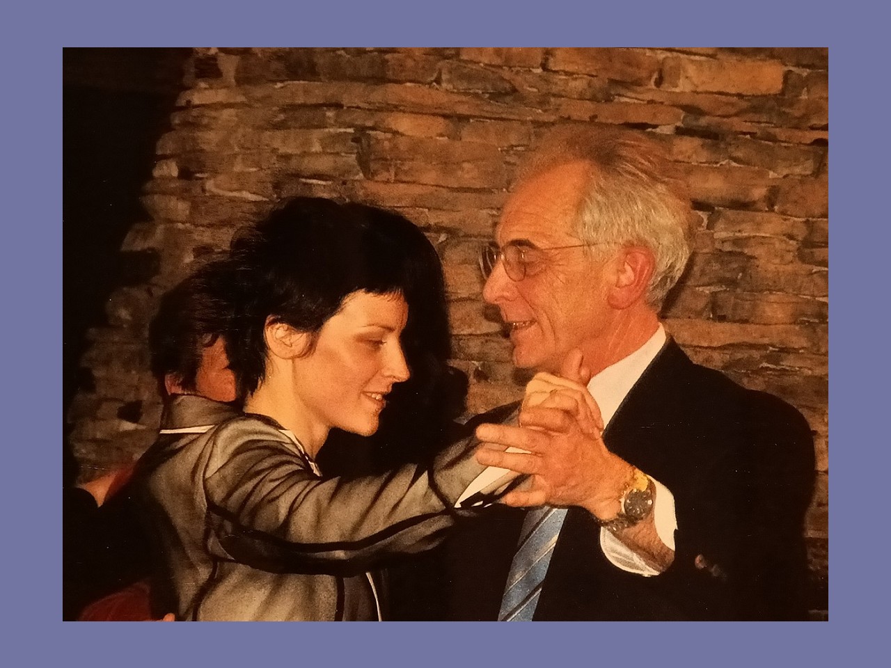 insomma oggi è quel giorno - papà e io balliamo alla festa della mia laurea